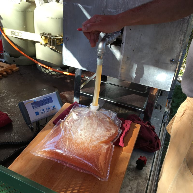 A6A2E3D1-D8DC-4B7B-ABA7-23653458583F